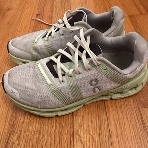 On Cloudgo Shoes Women 7 Frost Hay Daily Road Jogging Workout Lightweight